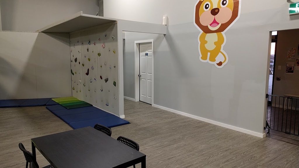 Kidzone Family Entertainment Centre and Bouncy Rentals | 277 Provincial Trunk Hwy 12, Steinbach, MB R5G 1T8, Canada | Phone: (204) 371-0001