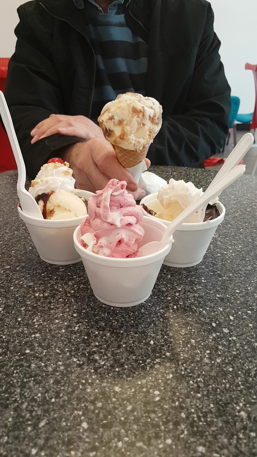 Ice Cream Galore | 105 St Clair St, Point Edward, ON N7V 1N6, Canada | Phone: (519) 339-1163