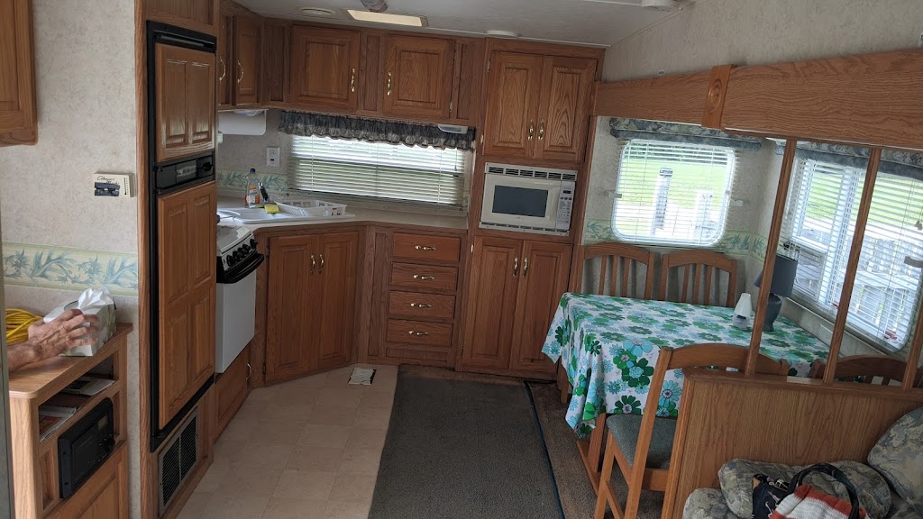 Whispering Cedars Park | 270 Myles Bay Shore Rd, Lions Head, ON N0H 1W0, Canada | Phone: (519) 800-7096
