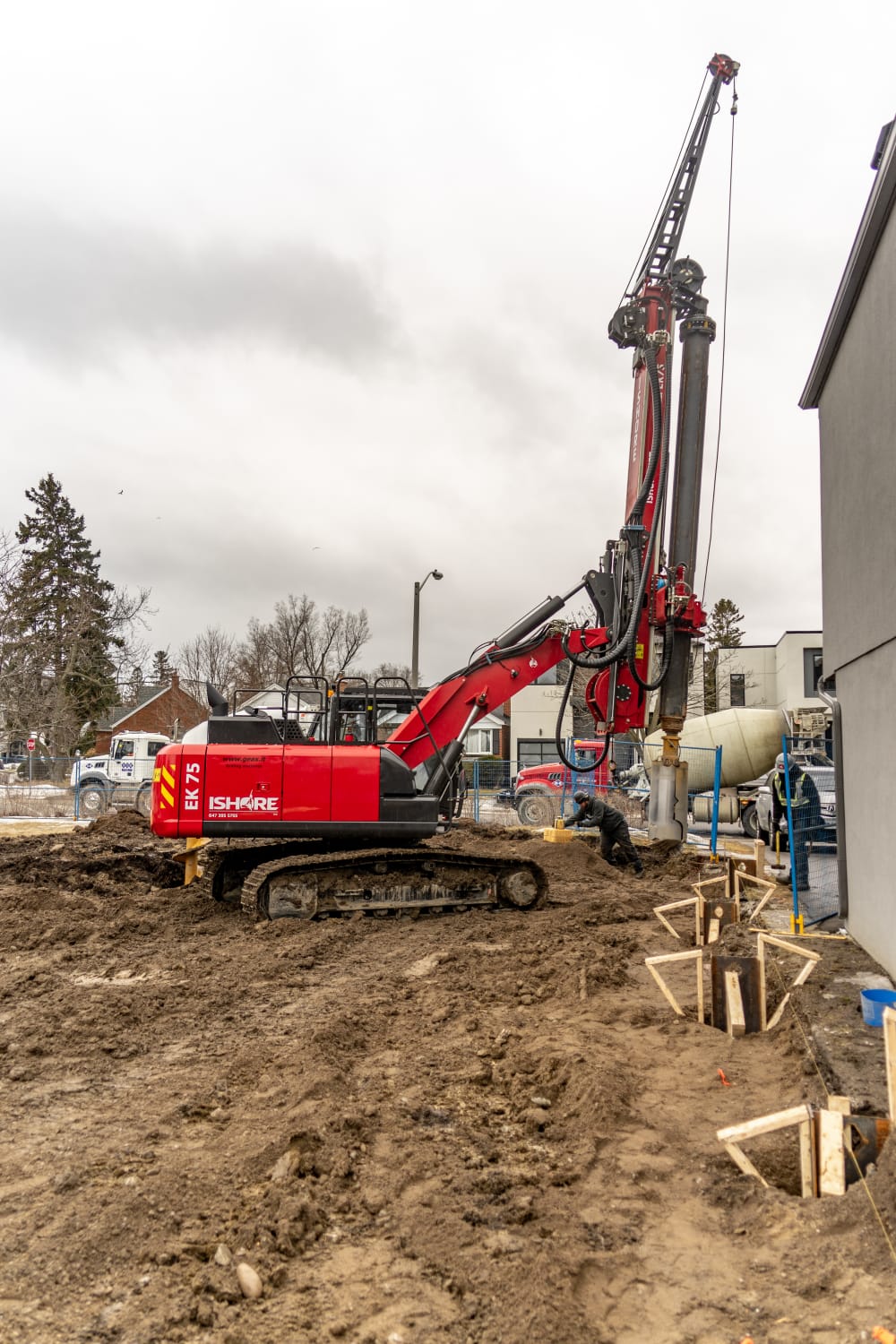 Ishore | 28 Denison Rd W, York, ON M9N 1C1, Canada | Phone: (647) 395-5755