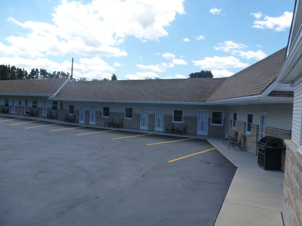Hilltop Motel | 300 S Sykes St, Meaford, ON N4L 1C7, Canada | Phone: (519) 538-1700