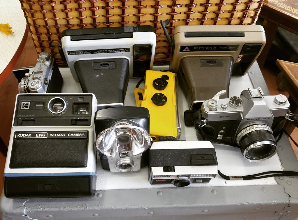 Retro Thrift | 2474 Main St, West Kelowna, BC V4T 1Z1, Canada | Phone: (250) 808-9339