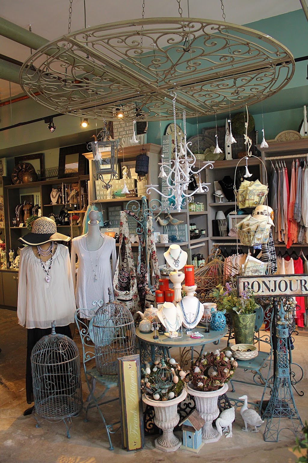The Water Garden | 1353 Ellis St, Kelowna, BC V1Y 1Z9, Canada | Phone: (250) 712-9902