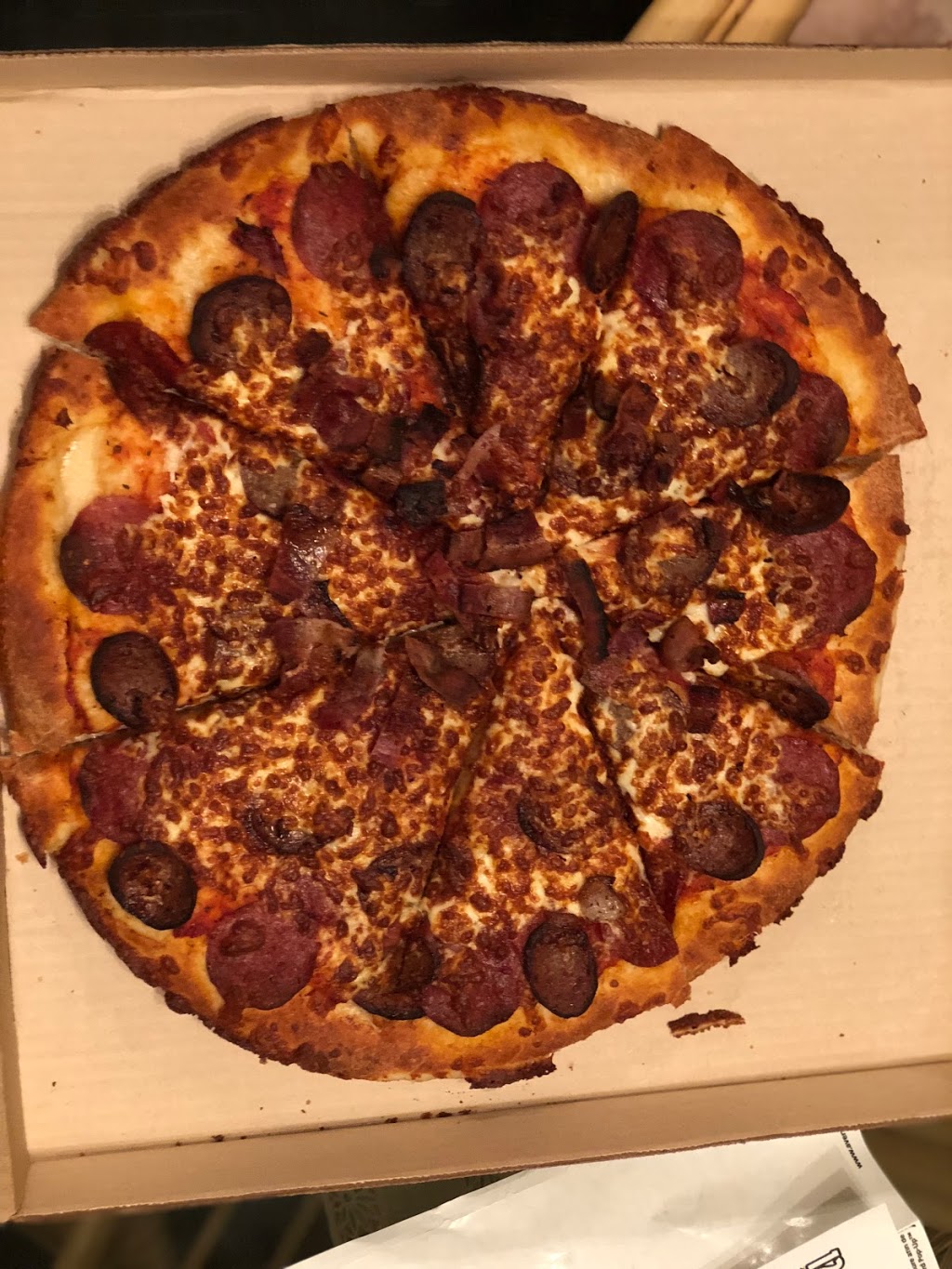 Pizza Hut | 289 Dundas St E, Mississauga, ON L5A 1X1, Canada | Phone: (905) 277-9797