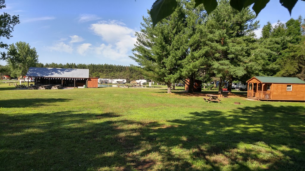 Breezy Hill Camping | 3798 Grainger Park Rd, Kinburn, ON K0A 2H0, Canada | Phone: (613) 839-5202