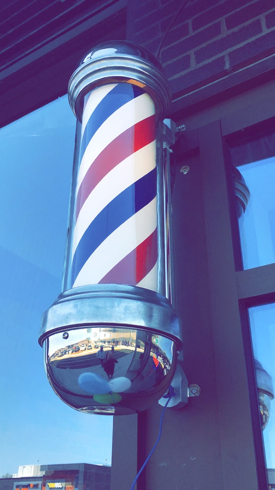 LUnique Coiffure Pour Hommes | 50 Boulevard Saint-Charles, Beaconsfield, QC H9W 2X3, Canada | Phone: (514) 697-2841