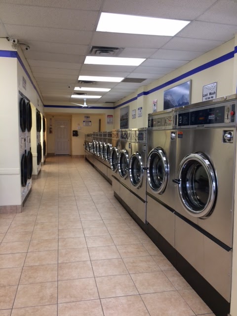Fennell Ave Coin Laundry | 1142 Fennell Ave E, Hamilton, ON L8T 1S5, Canada | Phone: (289) 674-3990