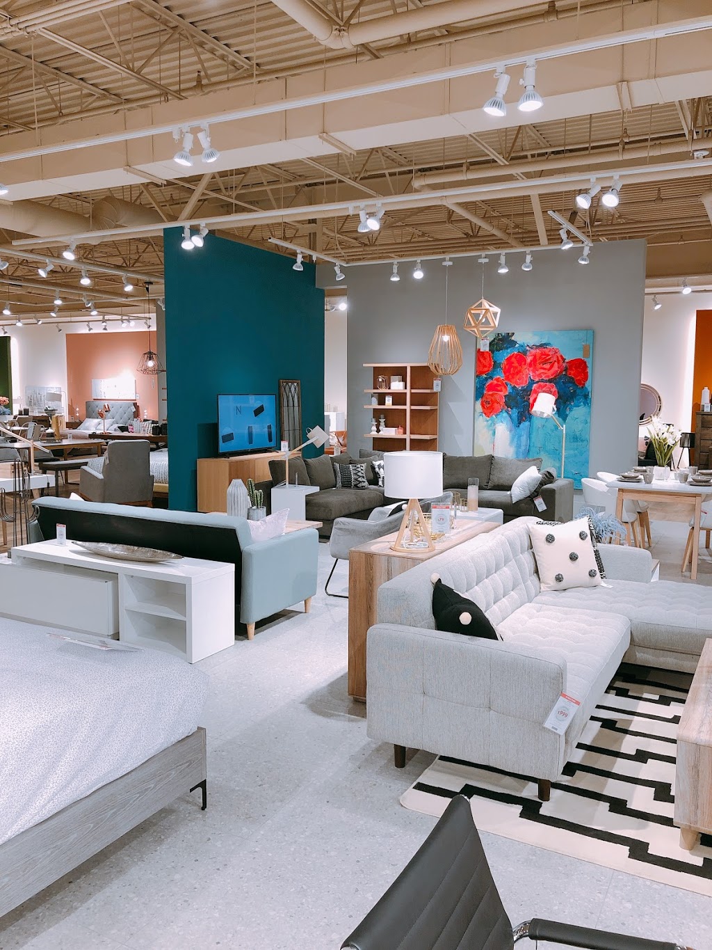 Structube | 901 64 Ave NE #4105, Calgary, AB T2E 7P4, Canada | Phone: (825) 222-8320