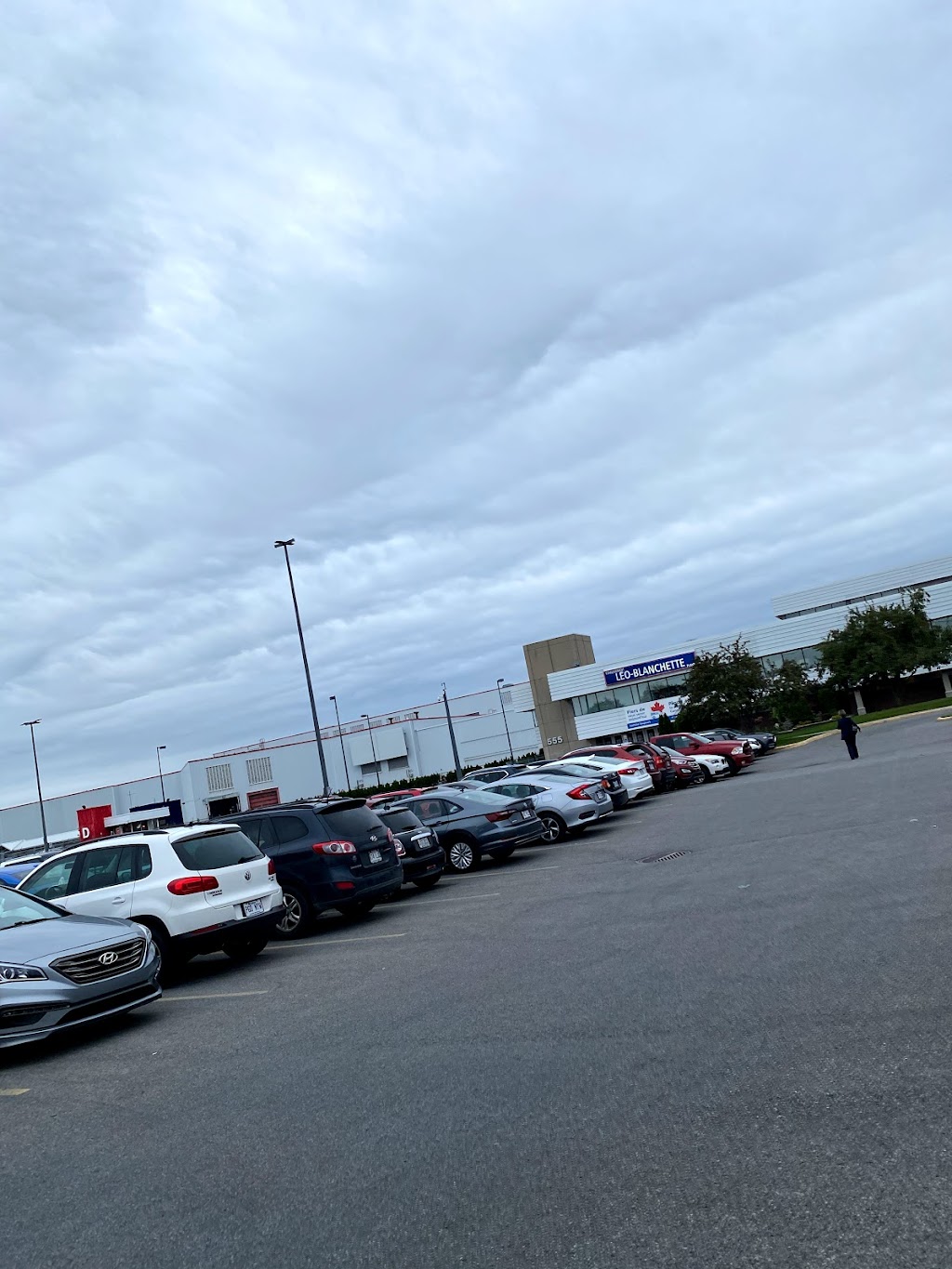 Canada Post Regional Distribution Centre | 3625 Rue Griffith, Saint-Laurent, QC H4T 2C5, Canada | Phone: (866) 607-6301