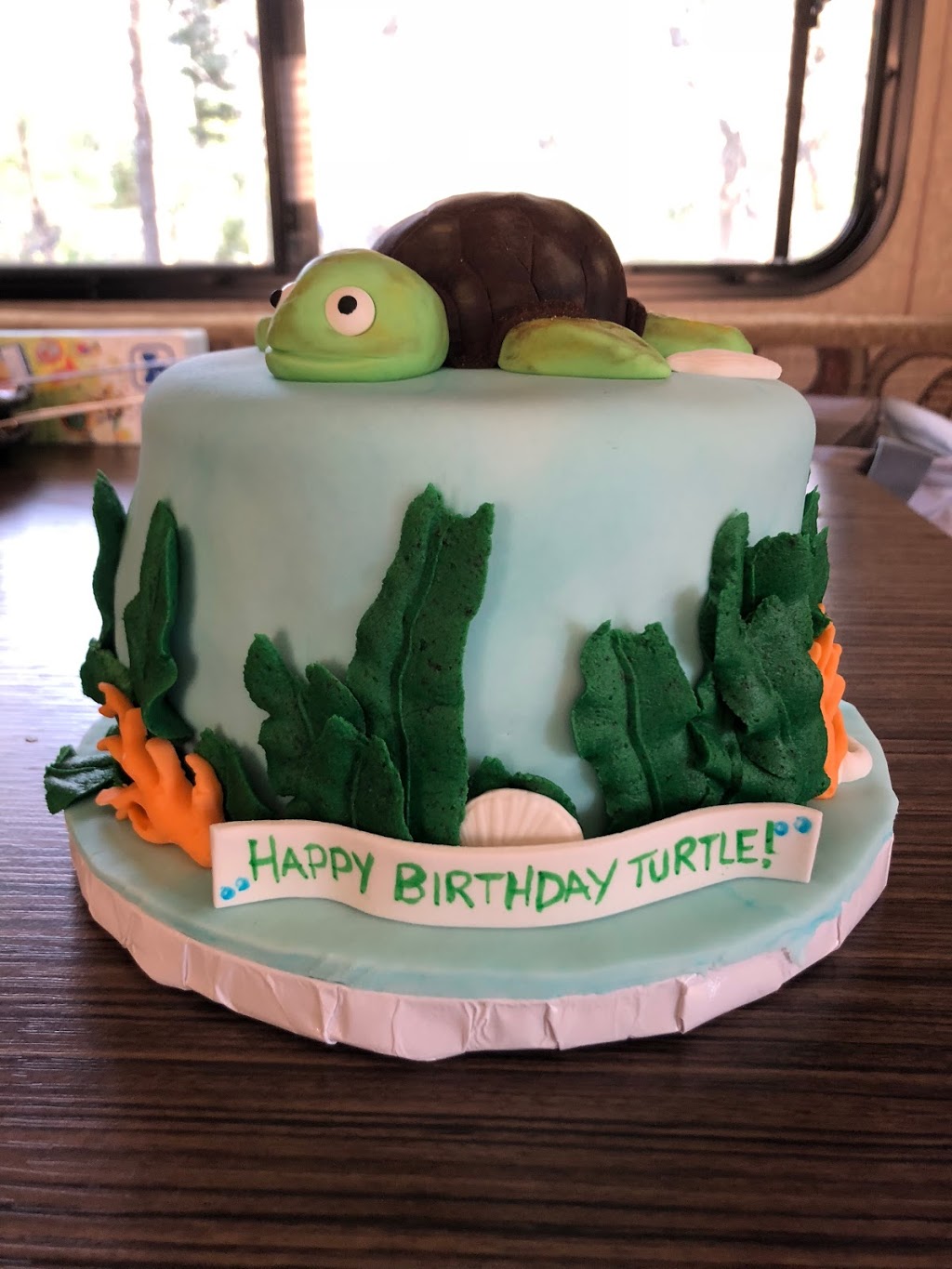 Okotoks Cakes | 407 Cimarron Blvd, Okotoks, AB T1S 0A9, Canada | Phone: (587) 435-1138