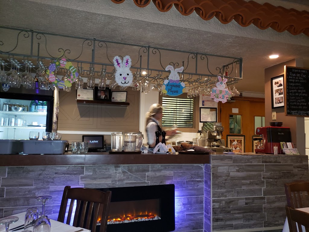 Restaurant Casa Mare Enrg | 15714 Boul de Pierrefonds, Pierrefonds, QC H9H 3P6, Canada | Phone: (514) 626-7202