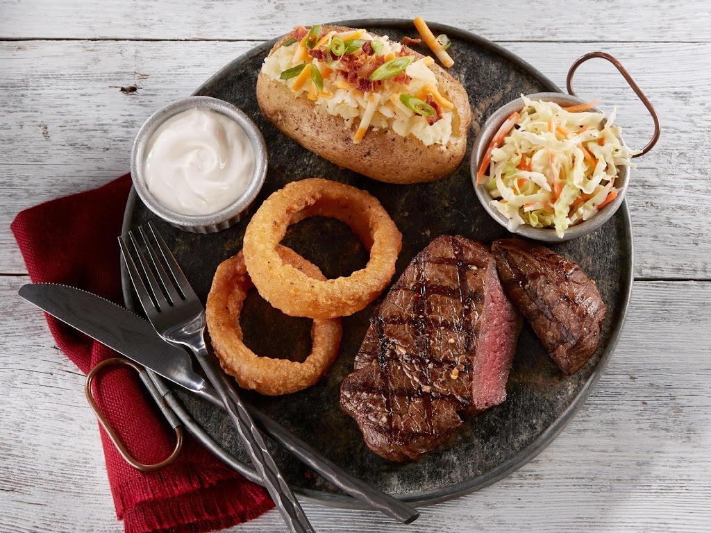 Montanas | 485 Wellington Rd, London, ON N6C 4R3, Canada | Phone: (519) 691-0209