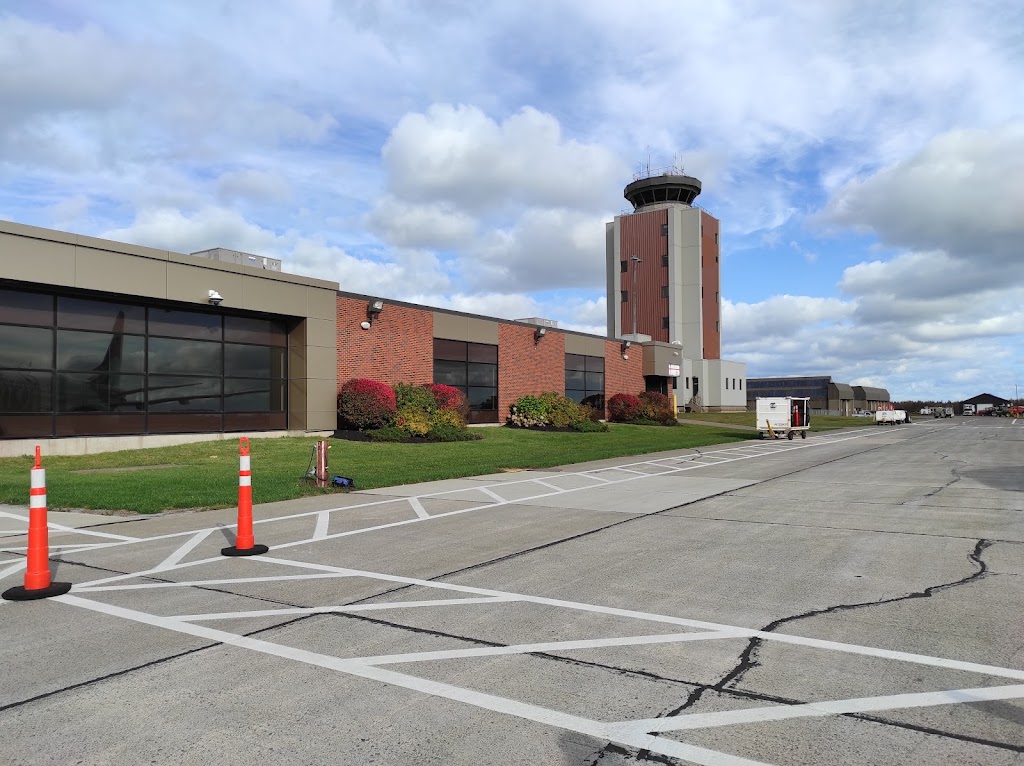 Charlottetown Airport | 250 Maple Hills Ave, Charlottetown, PE C1C 1N2, Canada | Phone: (902) 566-7997