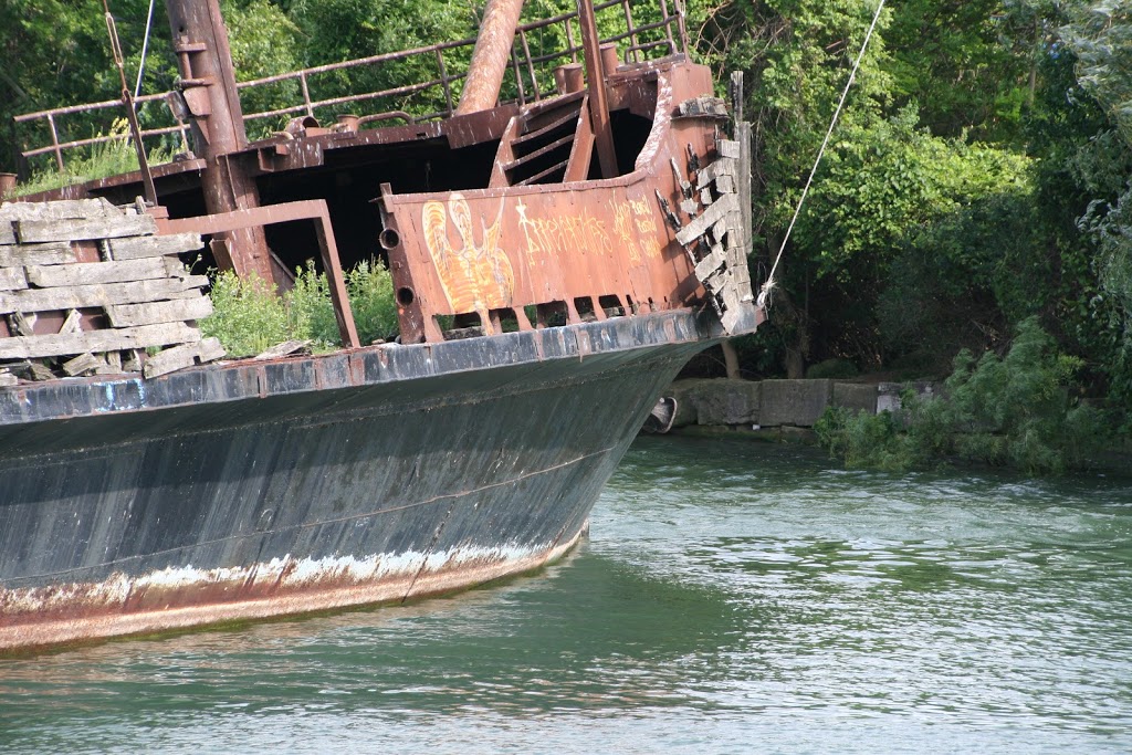 Pirate Ship Cove | 2793 N Service Rd, Jordan Station, ON L0R 1S0, Canada | Phone: (905) 650-3156