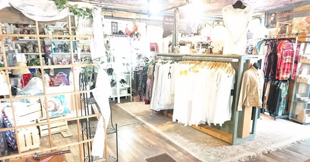 For the Love of Bling | 22 Argyle St S, Caledonia, ON N3W 1E5, Canada | Phone: (905) 516-3251