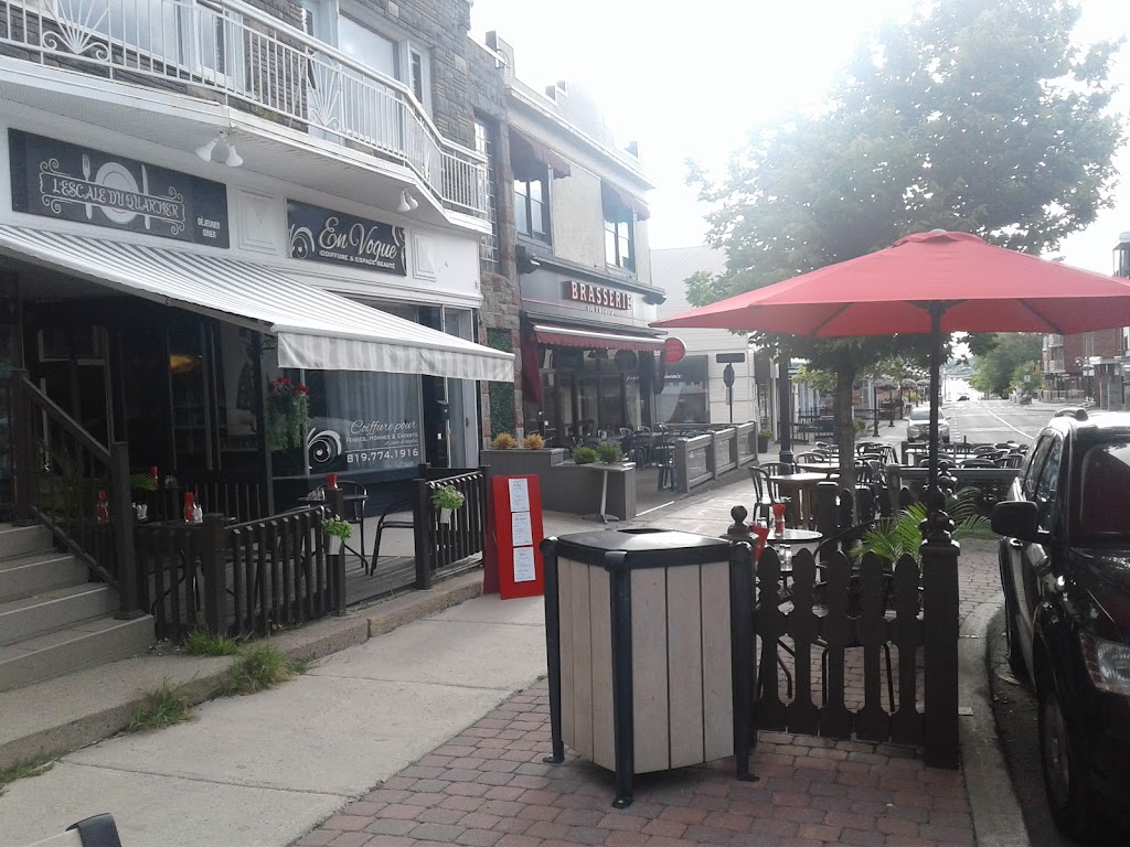 Resto LEscale du Quartier | 837 Rue LAnnonciation N, Rivière-Rouge, QC J0T 1T0, Canada | Phone: (873) 564-8528
