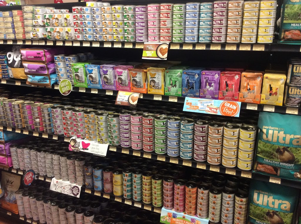 Pet Valu | 601 Dundas St W, Whitby, ON L1N 2N3, Canada | Phone: (905) 666-8277