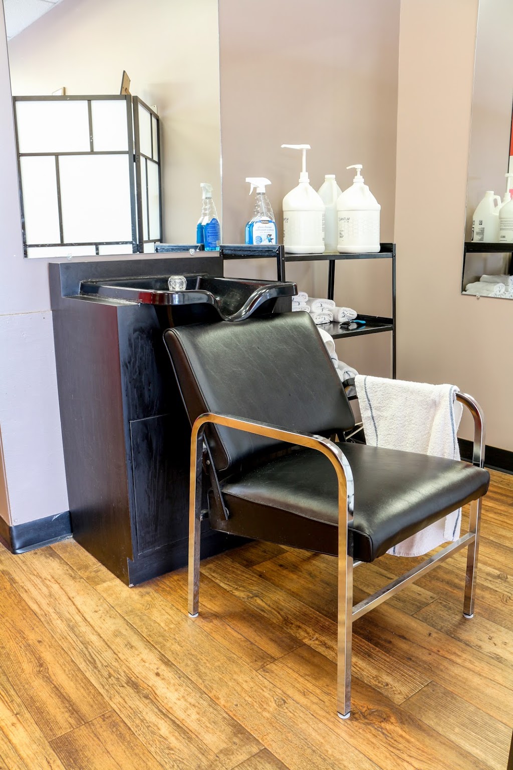 Arlington Barber Shop | 250 Greenbank Rd, Nepean, ON K2H 8X4, Canada | Phone: (613) 820-2222