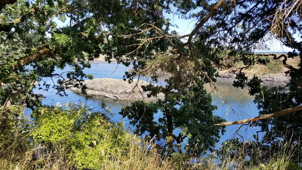 Wittys Lagoon Regional Park - Metchosin Road Parking Lot | 3920 Metchosin Rd, Victoria, BC V9C 4A5, Canada