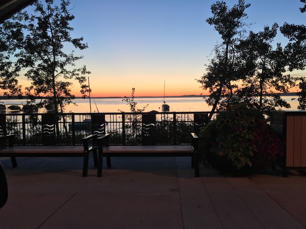 Associated Cab Sylvan Lake. | Lakeshore Dr, Sylvan Lake, AB T4S, Canada | Phone: (403) 887-4203