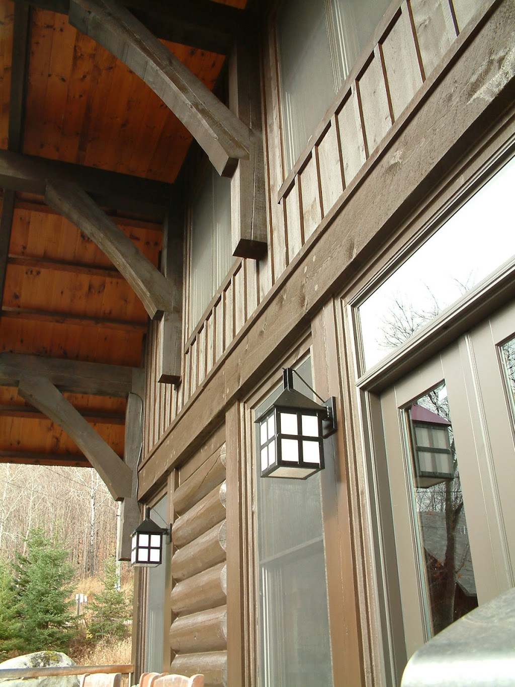 RCNT Chalet #34 | 23 Des, Chemin des Buissons, Lac-Supérieur, QC J0T 1P0, Canada | Phone: (844) 370-0257