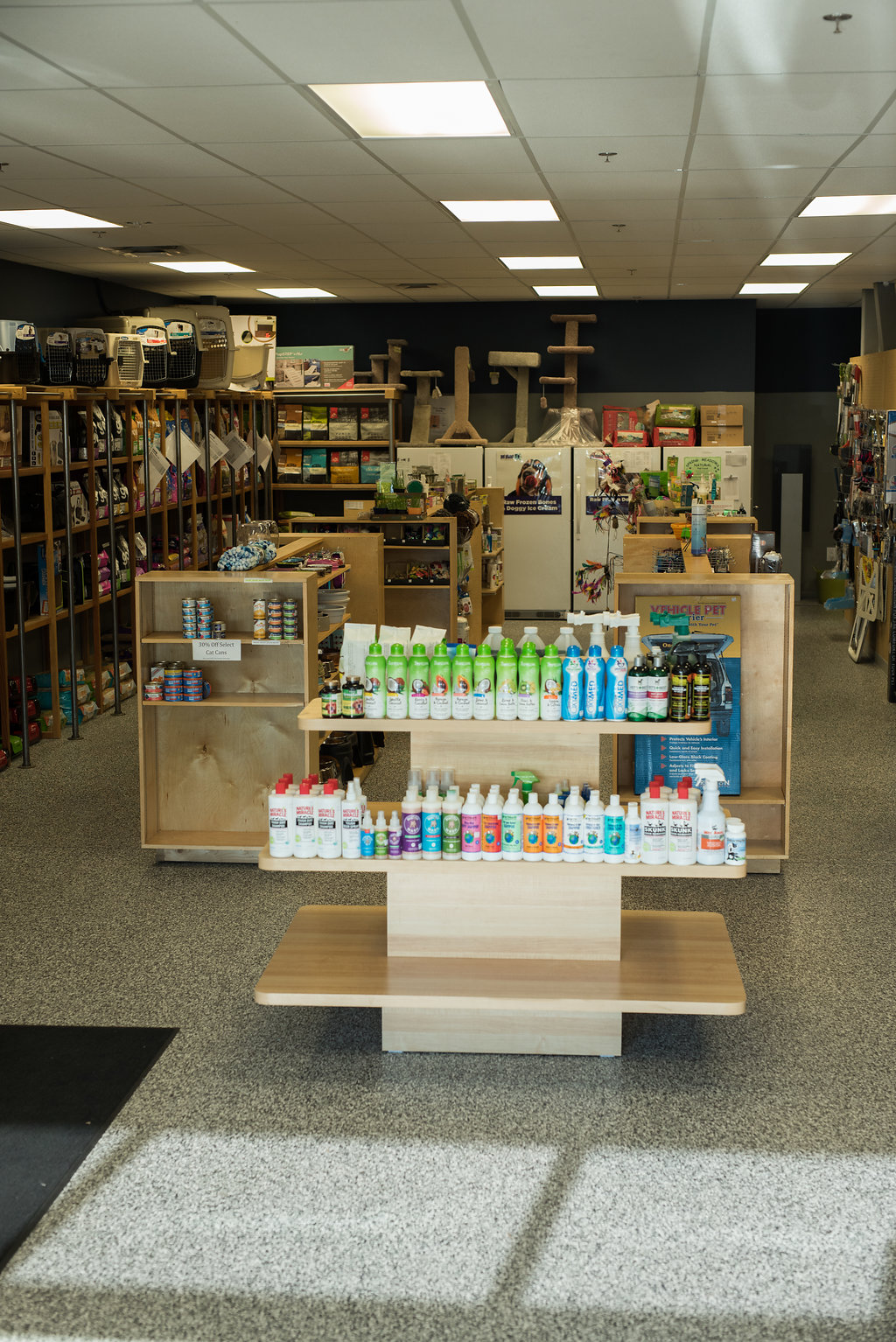 Pet Planet Millrise Plaza | Storefront OPEN | 150 Millrise Blvd SW Unit 3133, Calgary, AB T2Y 5G7, Canada | Phone: (403) 873-9297