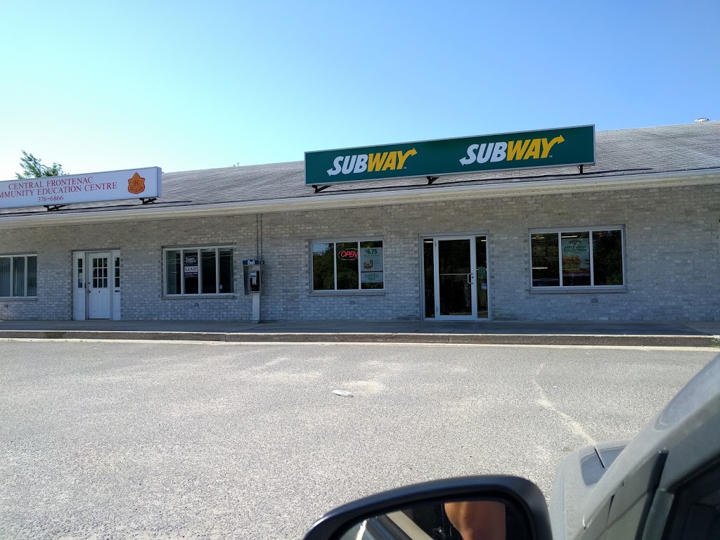 Subway | 2779 Rutledge Rd #2, Sydenham, ON K0H 2T0, Canada | Phone: (613) 376-6969