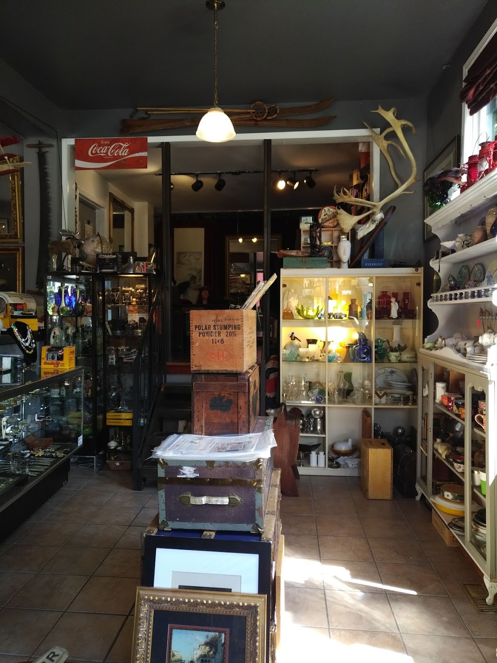 Vintiquity | 9885 Maple St, Chemainus, BC V0R 1K1, Canada