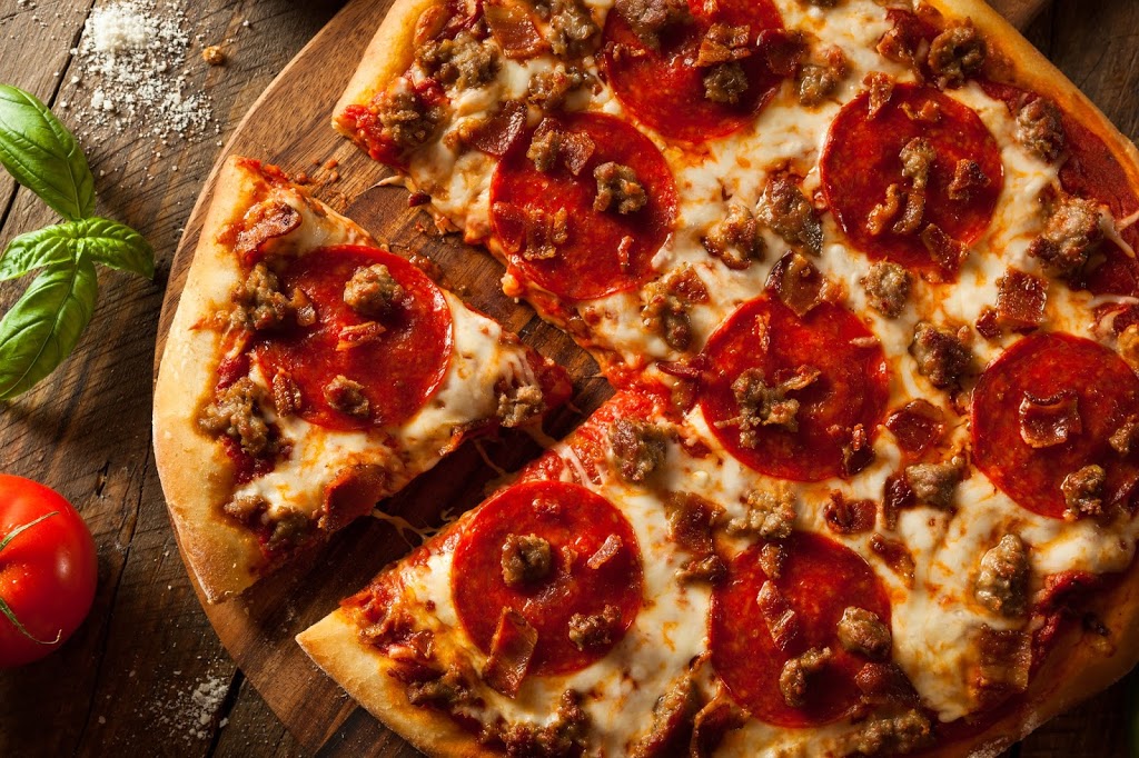 T Js Pizza | 2921 8 St E, Saskatoon, SK S7H 0V4, Canada | Phone: (306) 956-7782