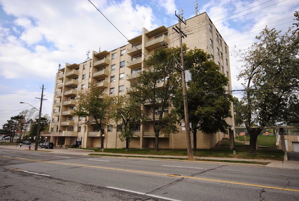 Wilshire West Apartments | point of interest | 1165 Fennell Ave E, Hamilton, ON L8T 1S3, Canada | 9053898044 OR +1 905-389-8044