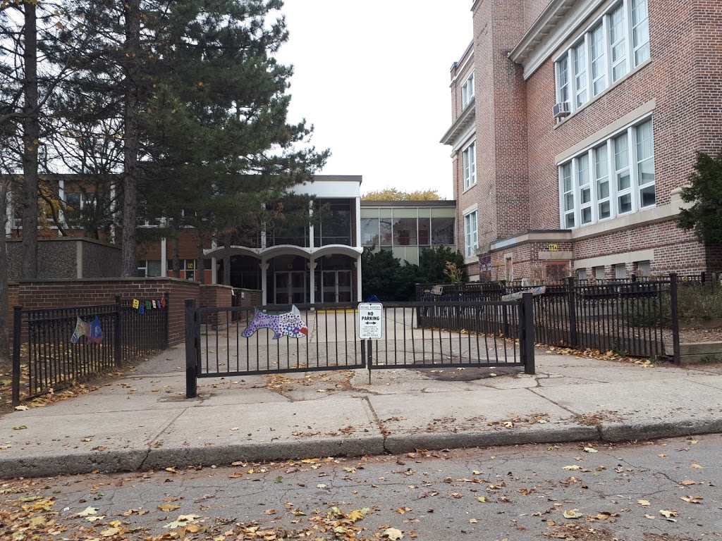 Annette Street Junior and Senior Public School | 265 Annette St, Toronto, ON M6P 1R3, Canada | Phone: (416) 393-9040