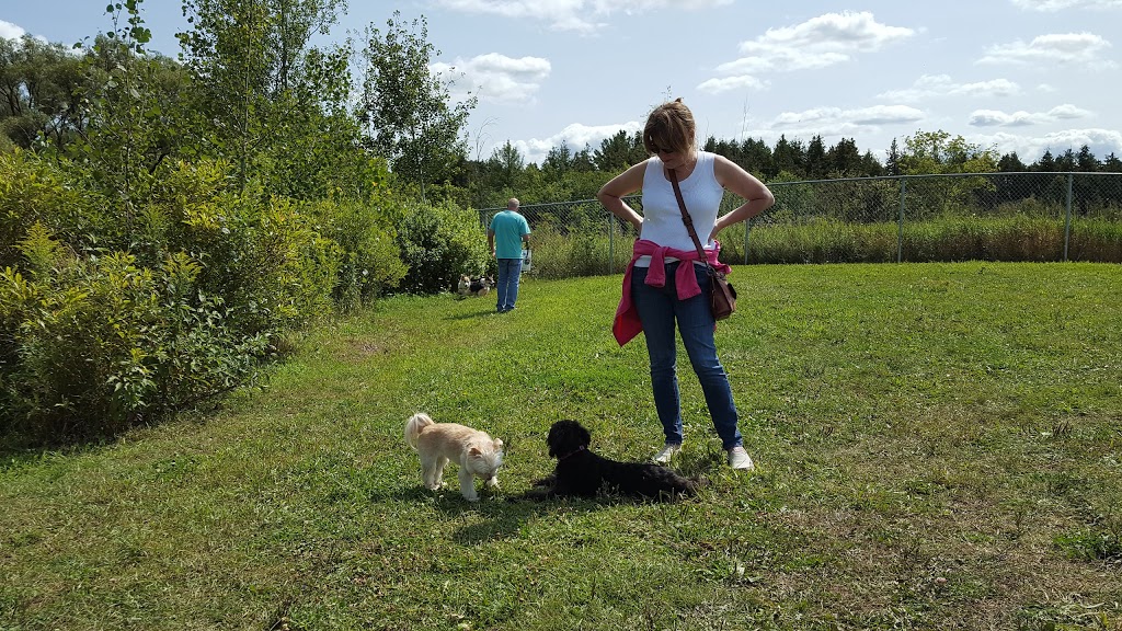 Rougeview Dog Park | 300 Rougeview Ave, Whitchurch-Stouffville, ON L4A 0G5, Canada