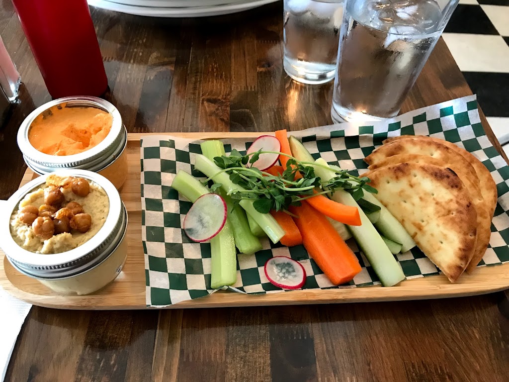 Fort Anne Cafe | 298 St George St, Annapolis Royal, NS B0S 1A0, Canada | Phone: (902) 532-5254