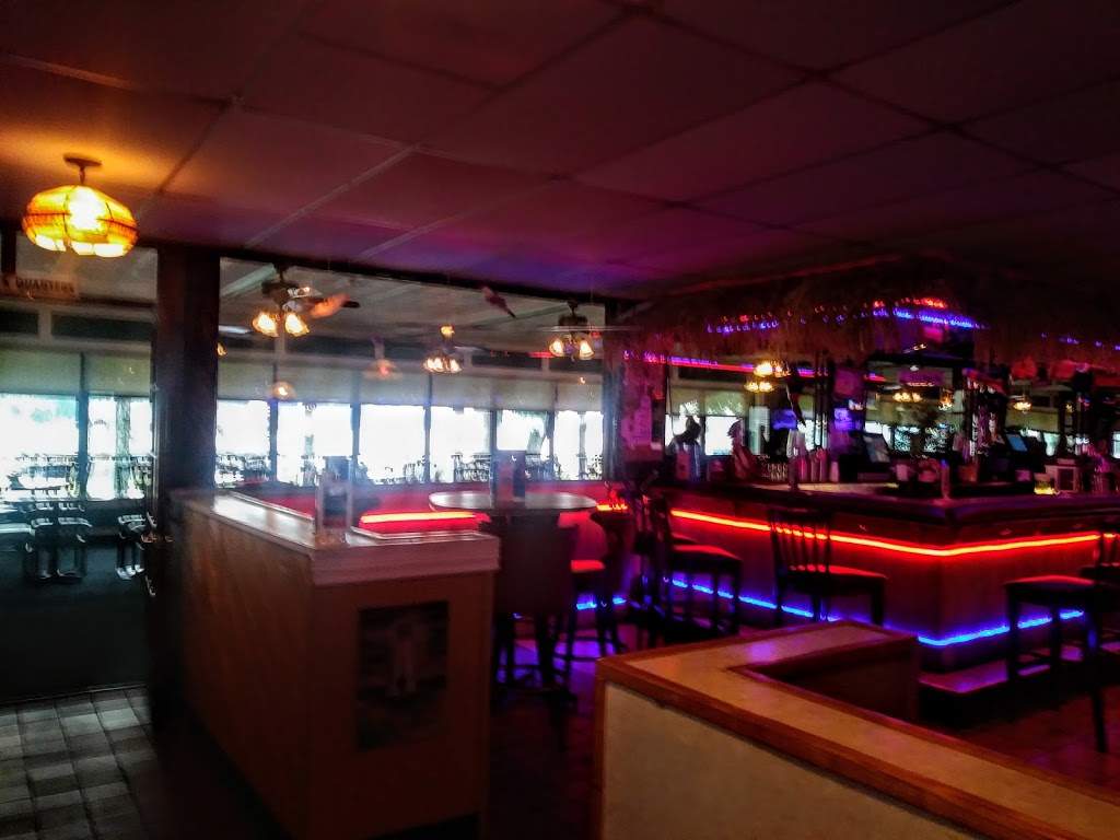 The Shores Waterfront Restaurant | 2 Detroit St, North Tonawanda, NY 14120, USA | Phone: (716) 693-7971