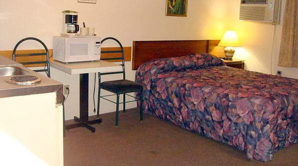 Fuller Lake Motel | 9300 Smiley Rd, Chemainus, BC V0R 1K4, Canada | Phone: (250) 246-3282