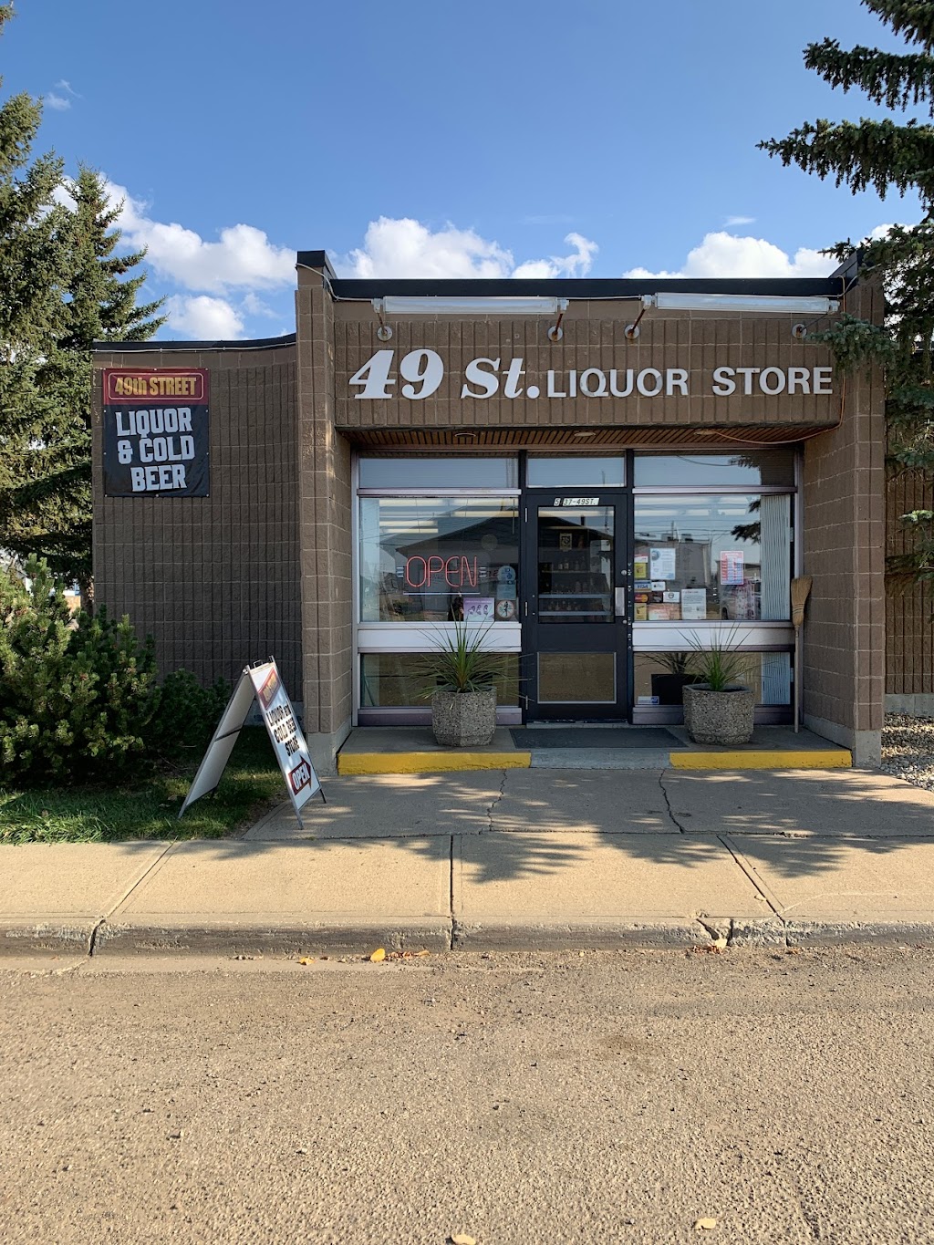 49th St Liquor Store | 5037 49 St, Daysland, AB T0B 1A0, Canada | Phone: (780) 374-3939