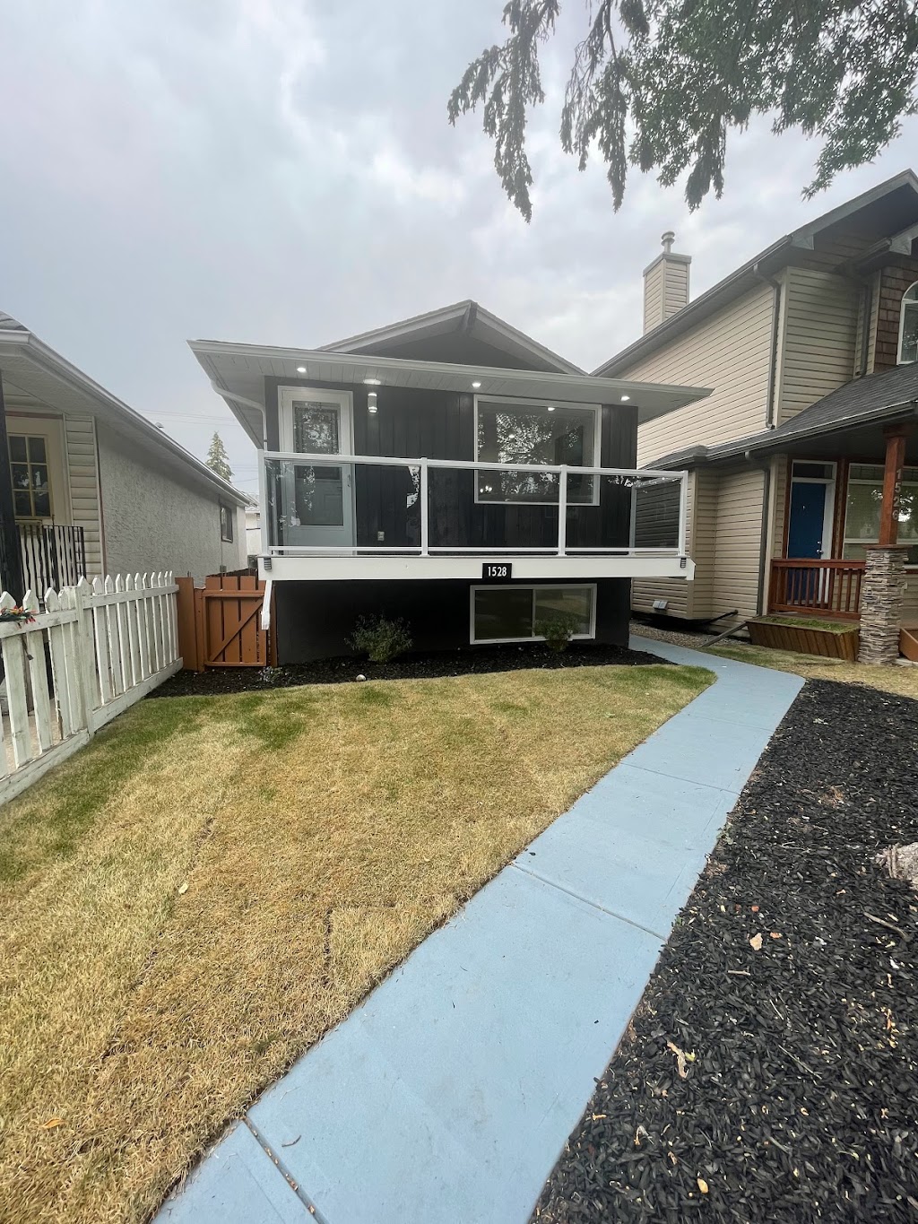 BW painters and decoration services LTD | 2534 Catalina Blvd NE, Calgary, AB T1Y 6N8, Canada | Phone: (587) 917-9666