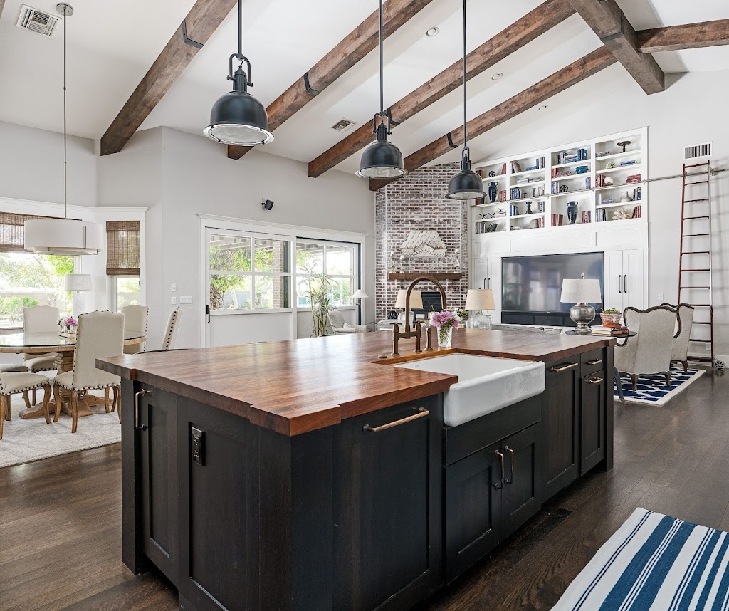 RTH Renovation | 950 Kenwood Rd, West Vancouver, BC V7S 1S9, Canada | Phone: (778) 990-4748
