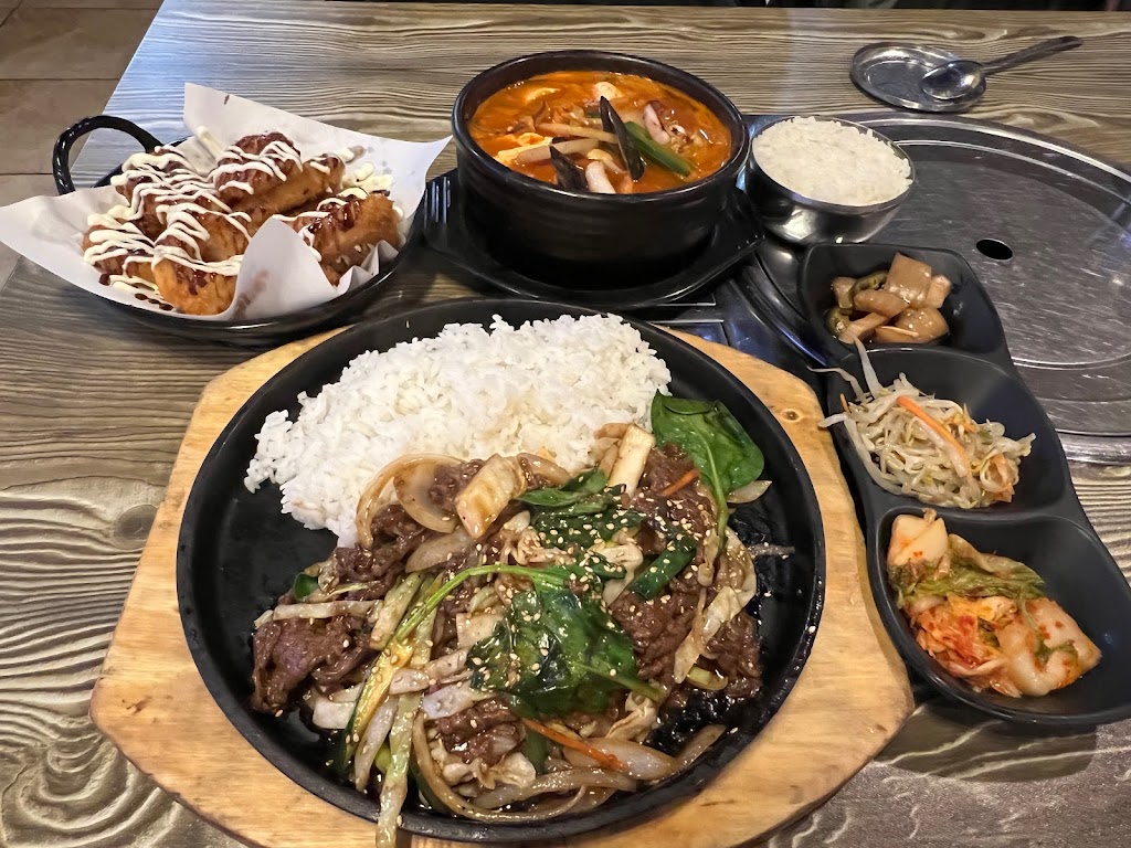 Pocha Seoul | 9261 34 Ave NW #13, Edmonton, AB T6E 5T5, Canada | Phone: (780) 818-4202
