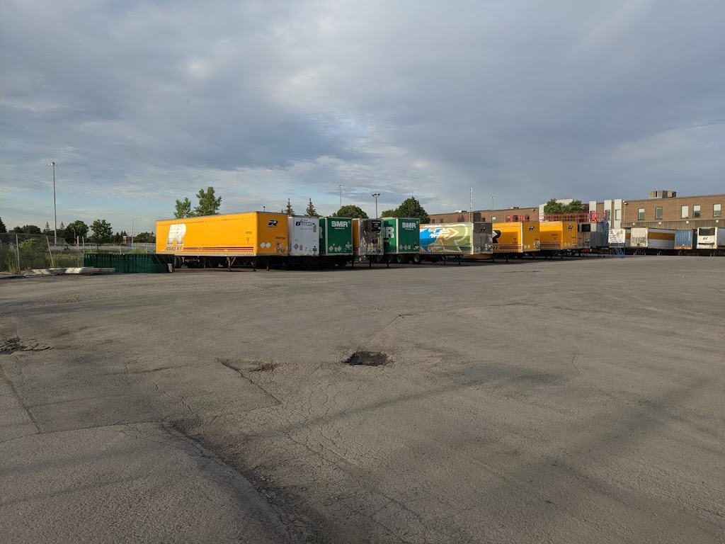 Robert Transport / BMR | 1215 Rue Volta, Boucherville, QC J4B 5H1, Canada | Phone: (514) 521-1416 ext. 5010