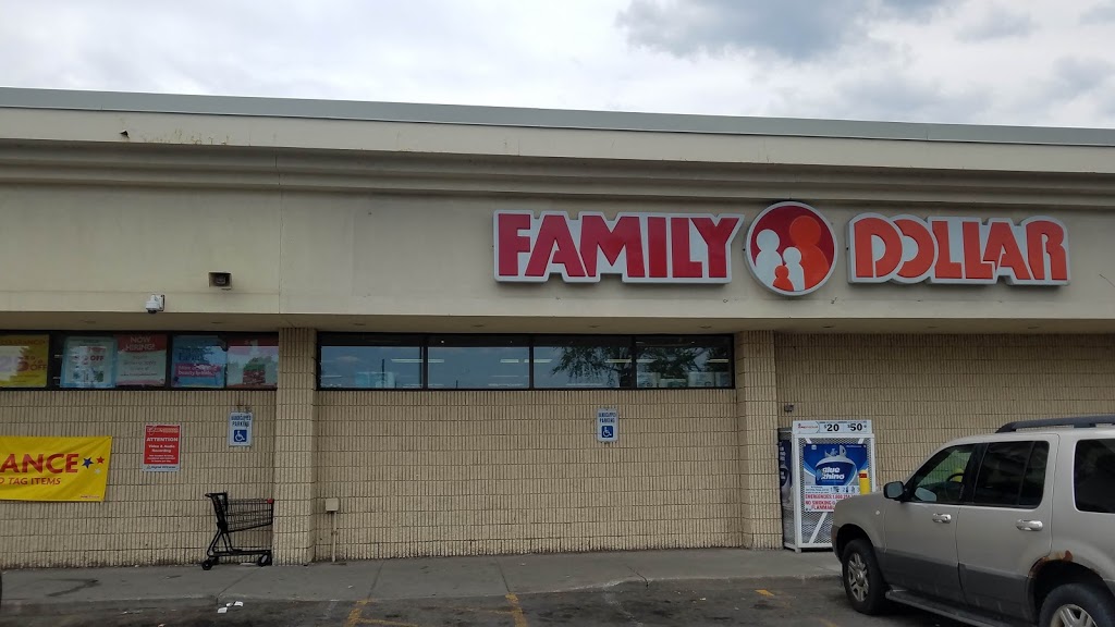 Family Dollar - 2320 Genesee St, Cheektowaga, NY 14225, USA