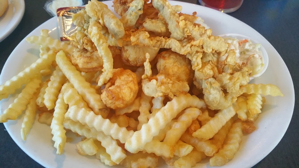 Restaurant Du Village | 4524 Rue Principale, Saint-Antoine, NB E4V 1R1, Canada | Phone: (506) 525-2622