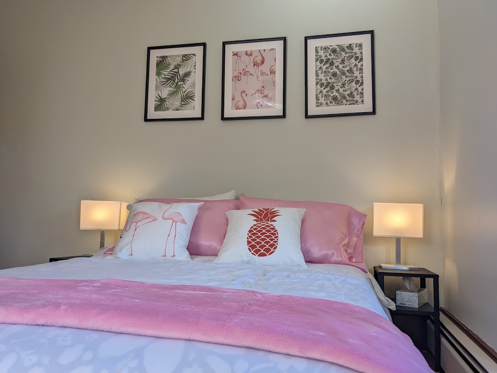 Pink Flamingo: Wolfville Accommodations | 5 Locust Ave, Wolfville, NS B4P 2E9, Canada | Phone: (902) 580-5395