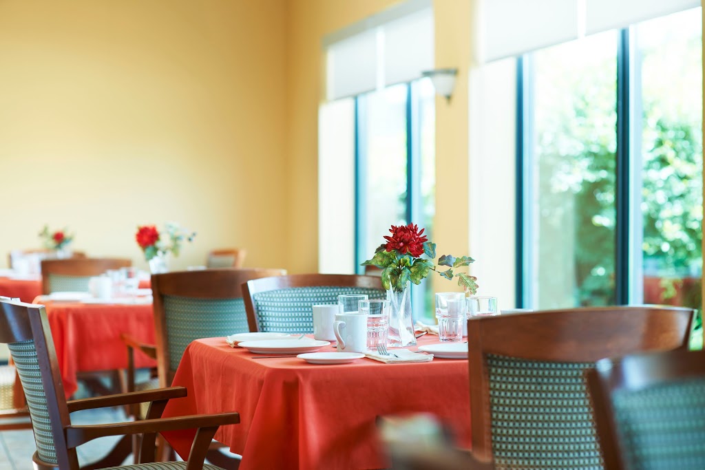 Revera Highland Place | 20 Field Gate St, Kitchener, ON N2M 5K3, Canada | Phone: (519) 741-0221