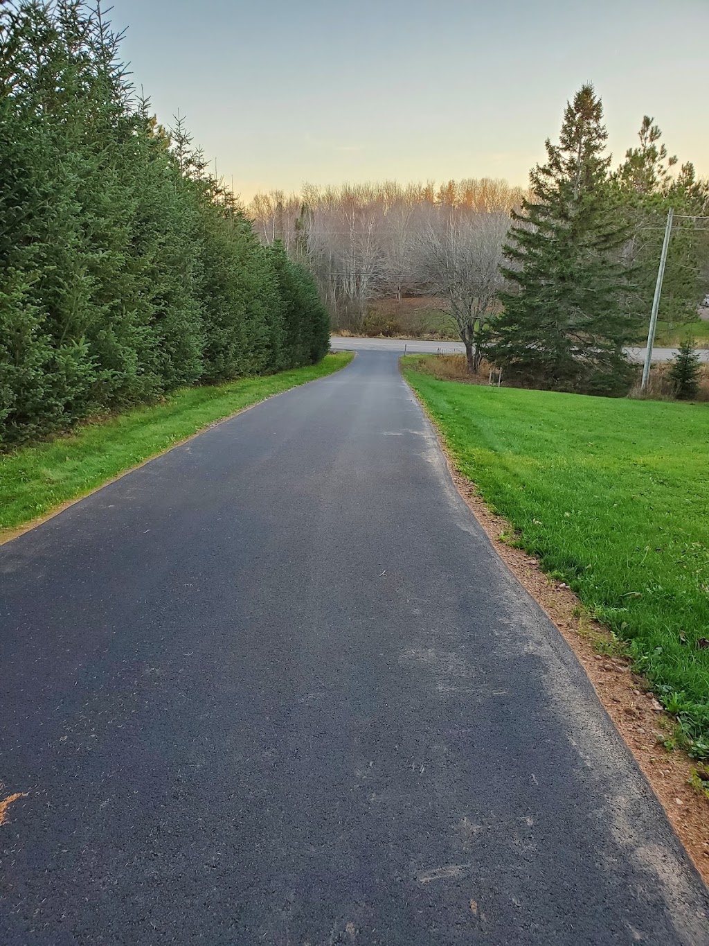 A LeBlanc Paving Ltd | 527 Aboujagane Rd, Basse-Aboujagane, NB E4P 5M2, Canada | Phone: (506) 532-4591