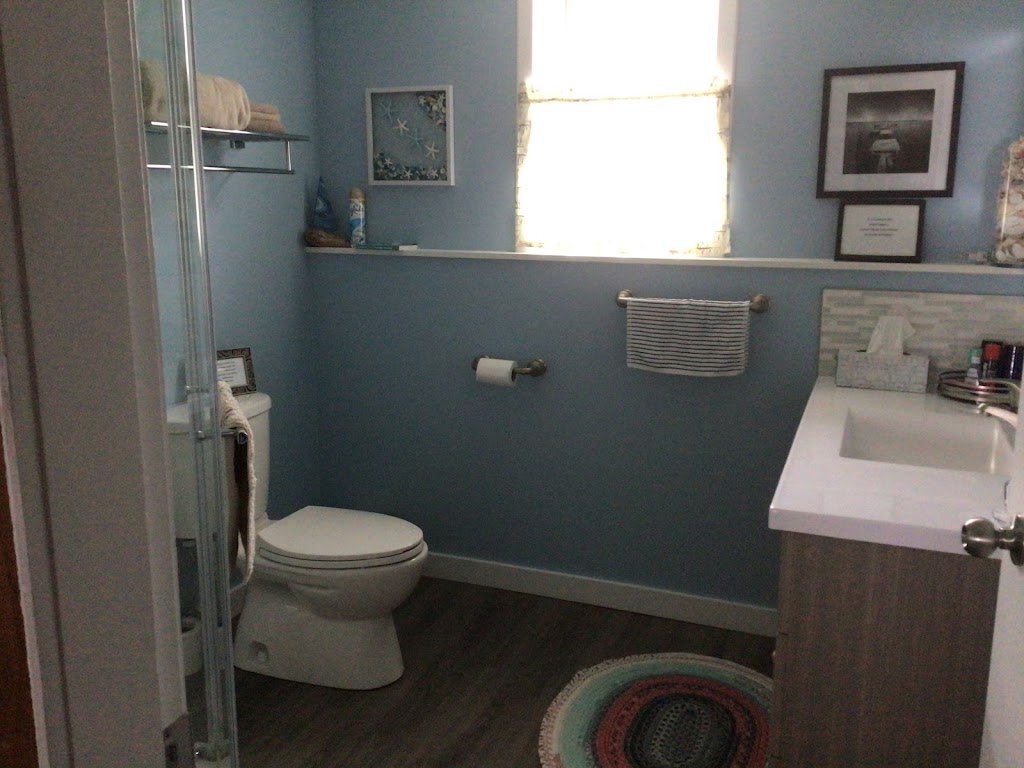 Berkies Bed and Breakfast | 3835 7th Ave, Port Alberni, BC V9Y 4P1, Canada | Phone: (250) 731-4163