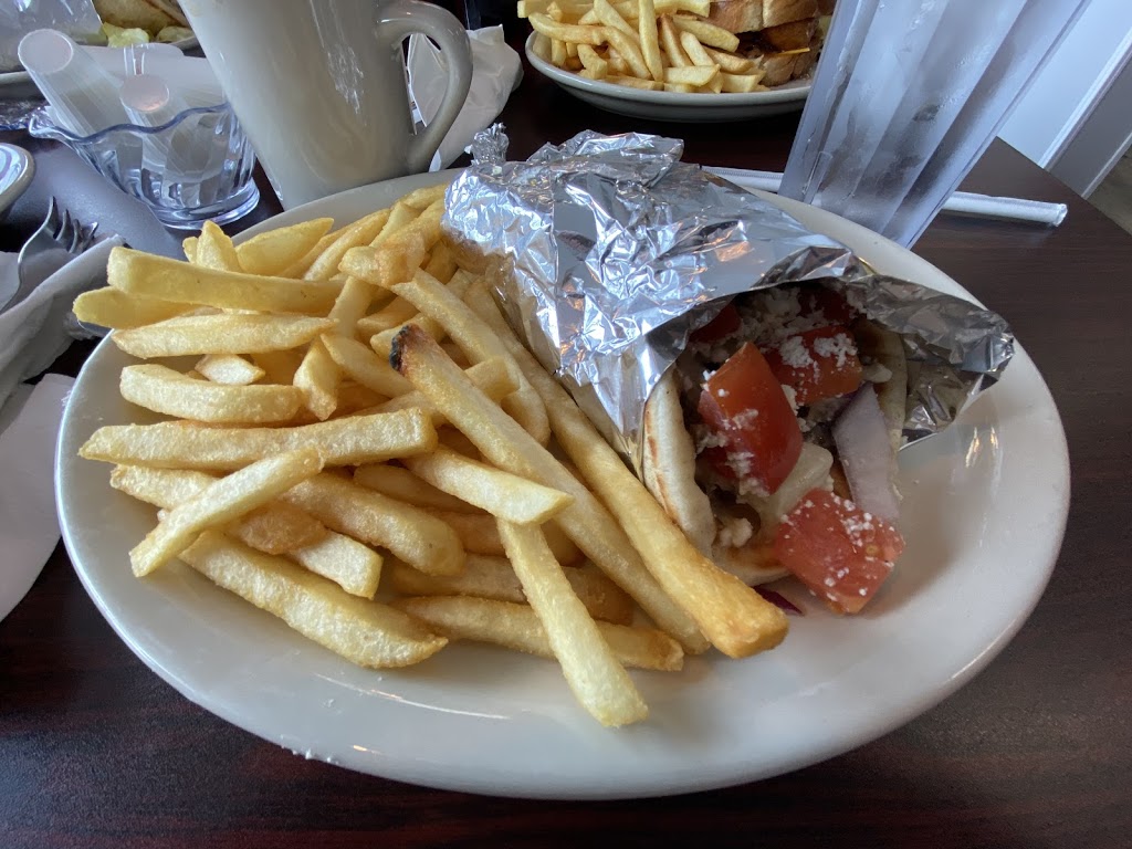 Olive leaf family restaurant | 6310 Robinson Rd, Lockport, NY 14094, USA | Phone: (716) 433-7000
