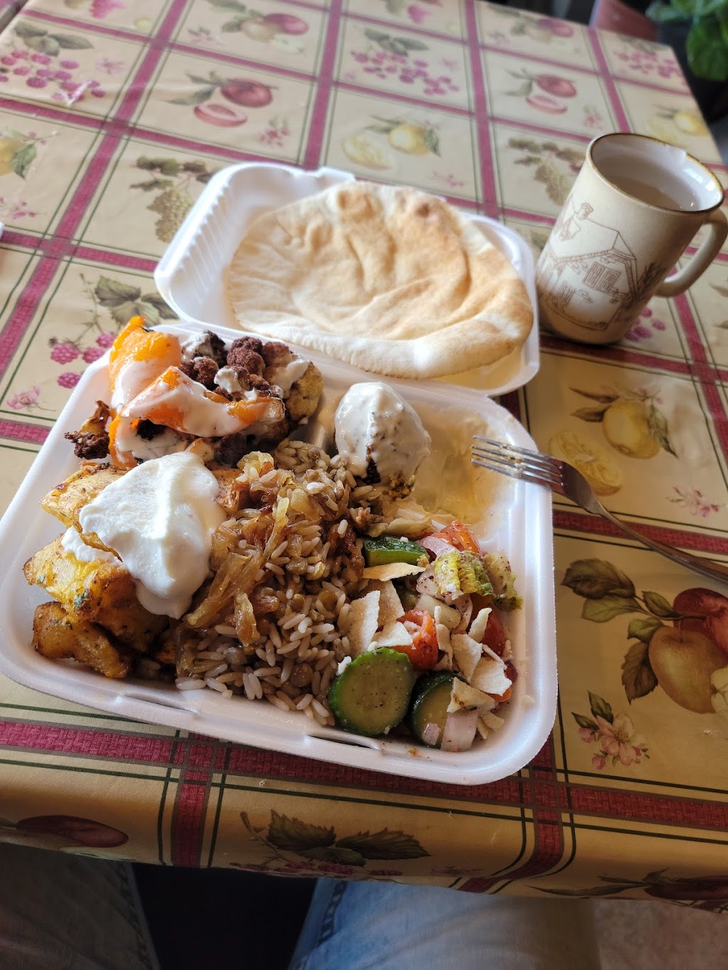 Restaurant LaShish Airlie | 9150 Rue Airlie, LaSalle, QC H8R 2A5, Canada | Phone: (438) 333-7475