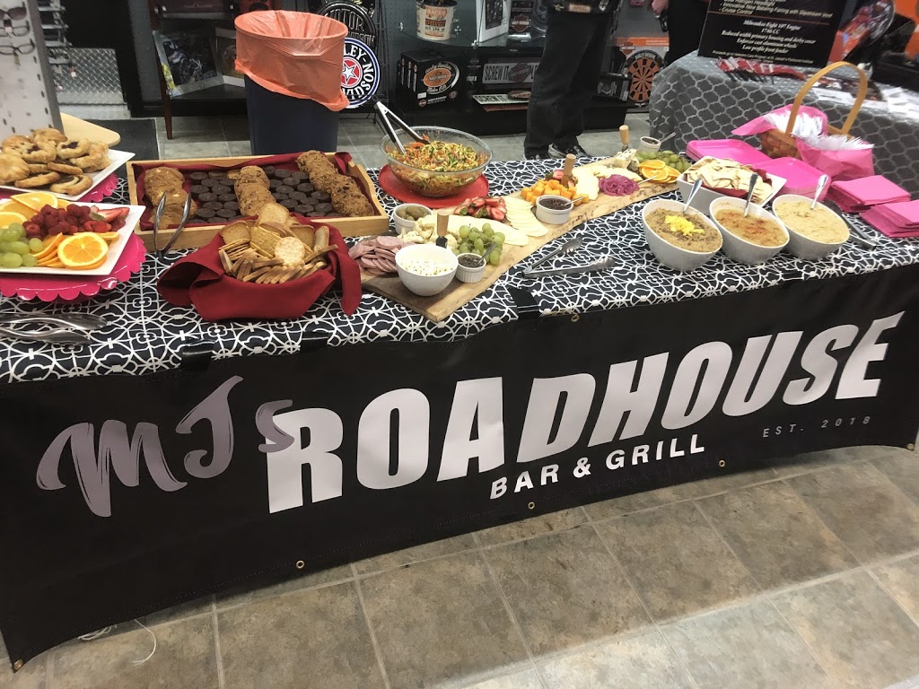 MJs Roadhouse | 269 Main St, Lucan, ON N0M 2J0, Canada | Phone: (519) 868-6565
