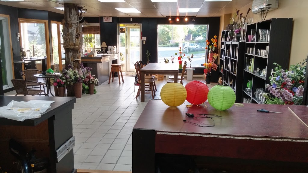 Bouquet De Campagne | 18 Rue Alcide-Savoie, Sherbrooke, QC J1C 0T4, Canada | Phone: (819) 846-4441